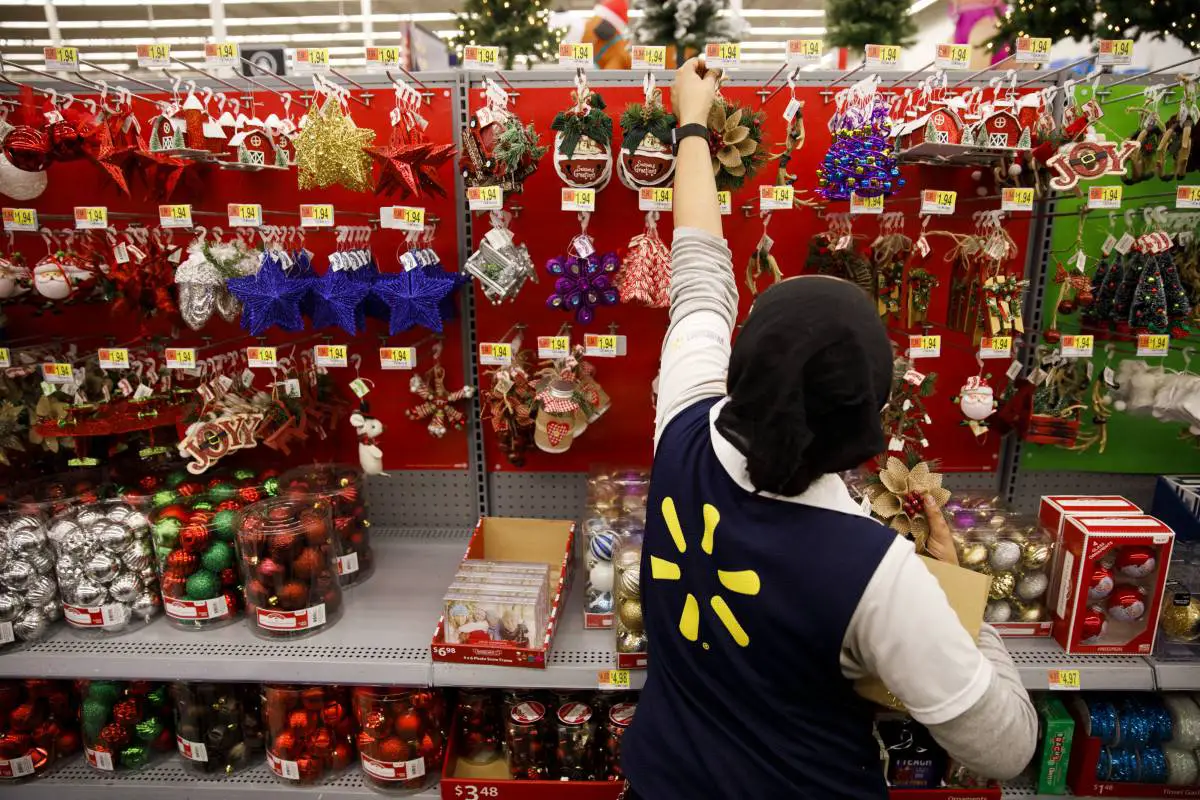 “Walmart’s Strategic Transition: A Game-Changer Before the Holiday Shopping Season”